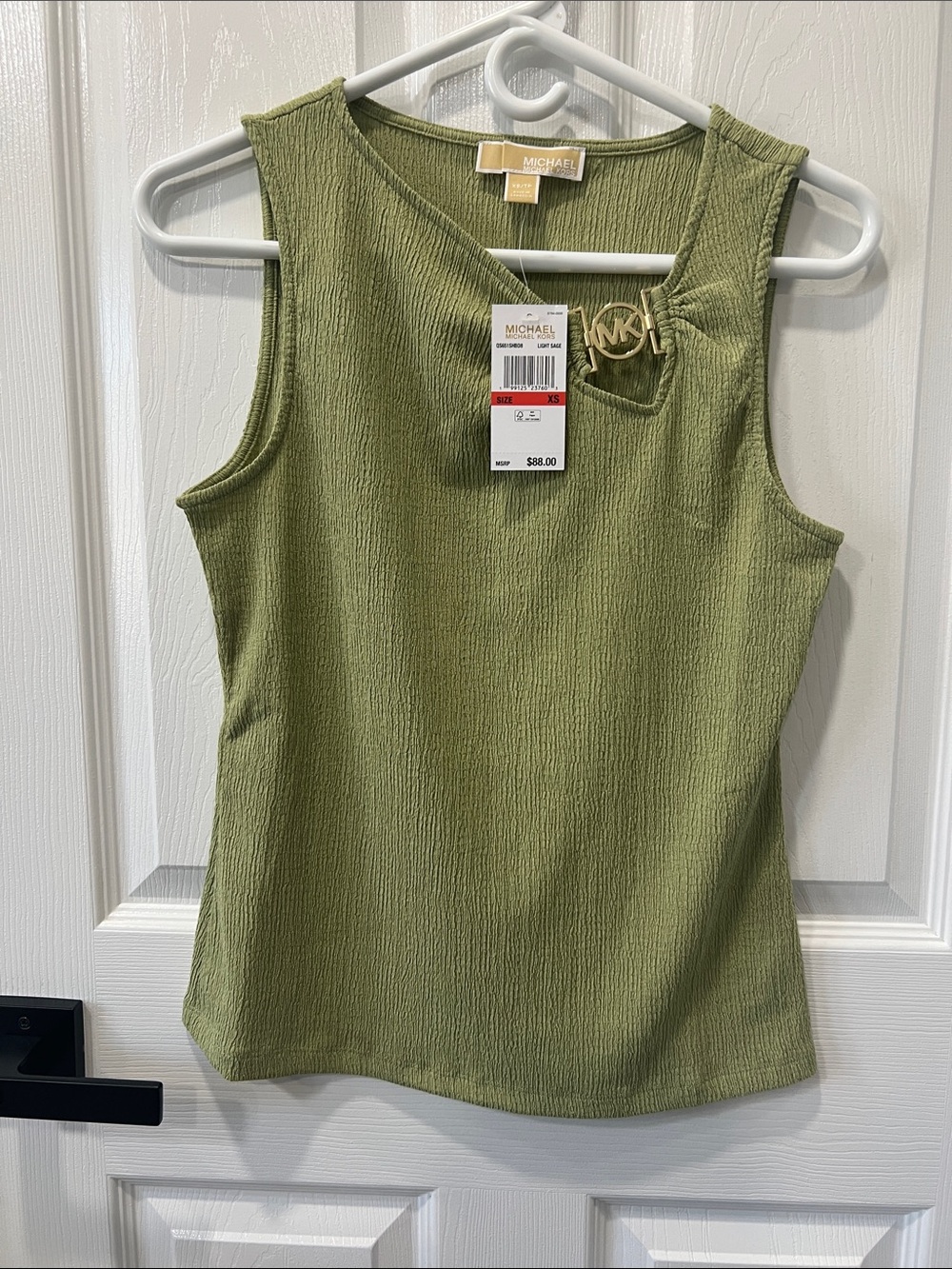 Michael Kors Women’s Light Sage Sleeveless Blouse Size XS NWT